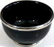 Grand bol en poterie marocain de couleur noir emaille et cercle de metal argente