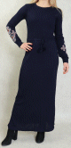 Robe longue en maille fine avec pompon pour femme (Mode Automne - Hiver) - Couleur bleu marine