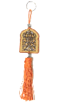 Pendentif / porte cle bois en forme de porte sculptee d'arabesques et pompon en sabra de couleur orange