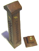 Encensoir artisanal en bois sculpte sous forme d'une tour